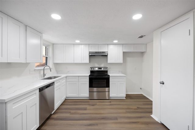 8343 Carriage Creek Drive, Houston, TX 77064