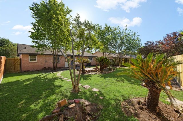 8343 Carriage Creek Drive, Houston, TX 77064