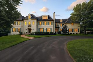 7900 Annesdale Drive, Indian Hill, OH 45243