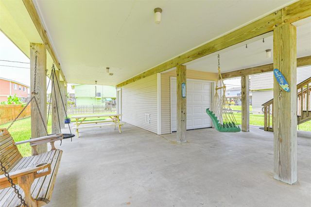 4030 Fort Bend Drive, Galveston, TX 77554