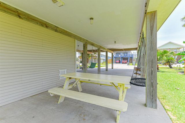 4030 Fort Bend Drive, Galveston, TX 77554