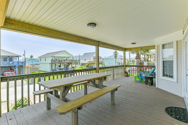 4030 Fort Bend Drive, Galveston, TX 77554