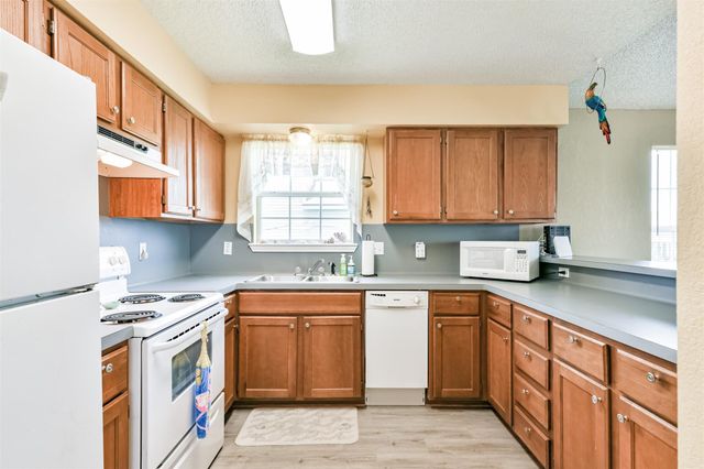 4030 Fort Bend Drive, Galveston, TX 77554