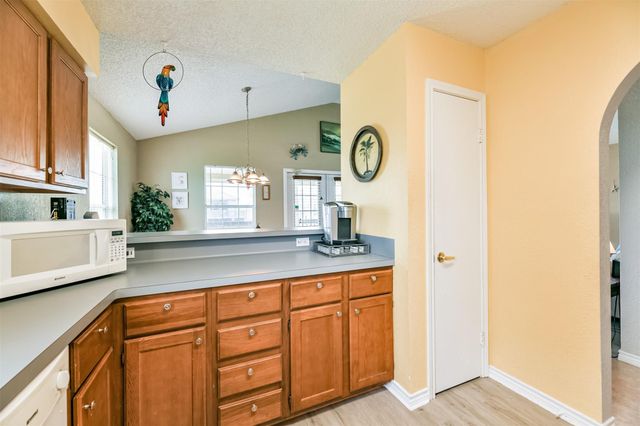 4030 Fort Bend Drive, Galveston, TX 77554