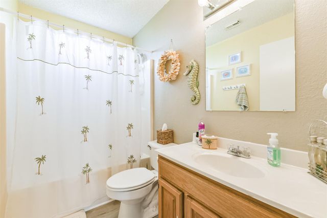 4030 Fort Bend Drive, Galveston, TX 77554