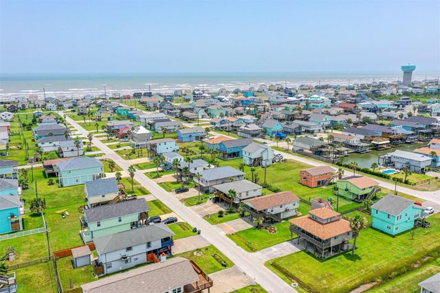 4030 Fort Bend Drive, Galveston, TX 77554