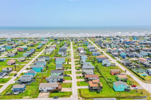 4030 Fort Bend Drive, Galveston, TX 77554