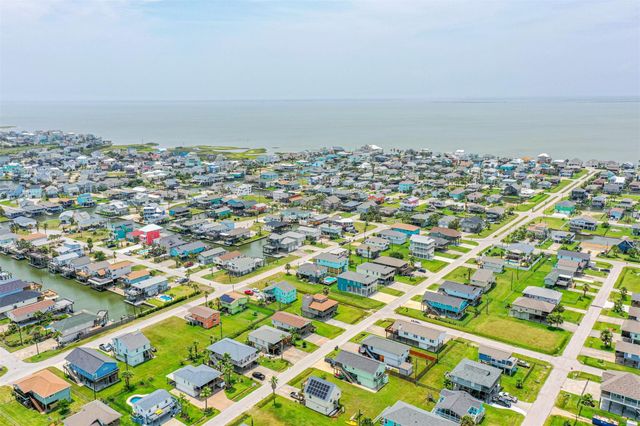 4030 Fort Bend Drive, Galveston, TX 77554