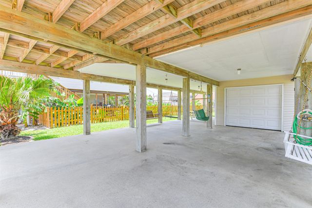 4030 Fort Bend Drive, Galveston, TX 77554