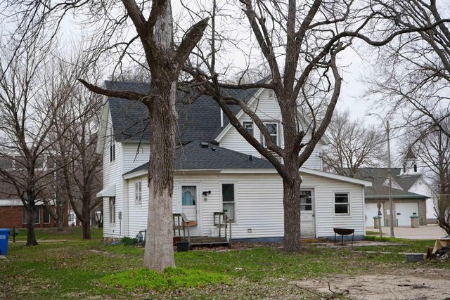 220 W. TRAER ST., Greene, IA 50636