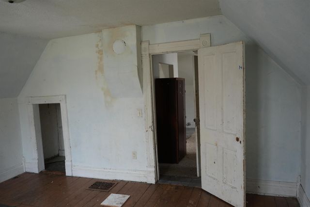 220 W. TRAER ST., Greene, IA 50636