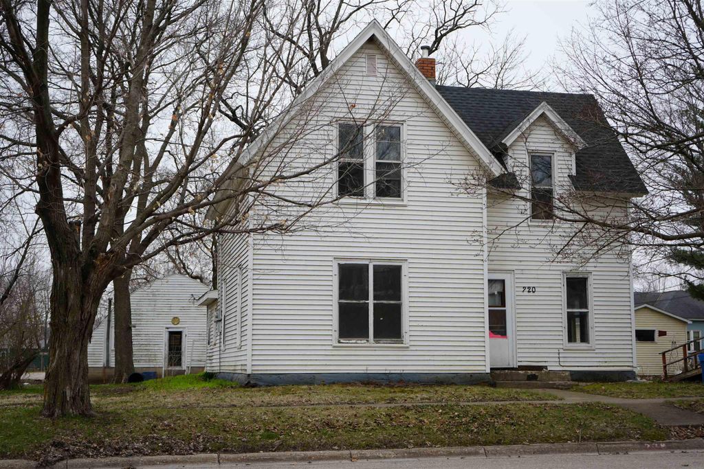 220 W. TRAER ST., Greene, IA 50636