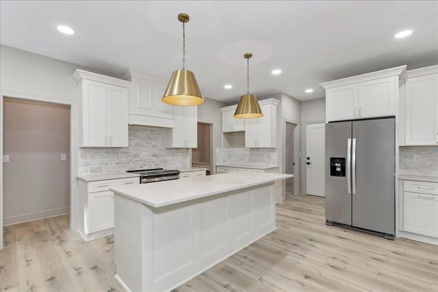 2610 N Wilderness Circle, Wichita, KS 67226