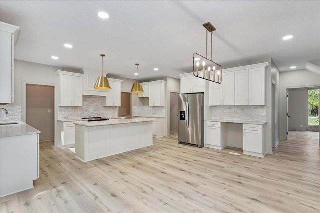 2610 N Wilderness Circle, Wichita, KS 67226