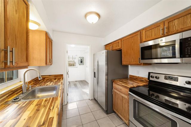 2216 NE 38TH STREET, Ocala, FL 34479