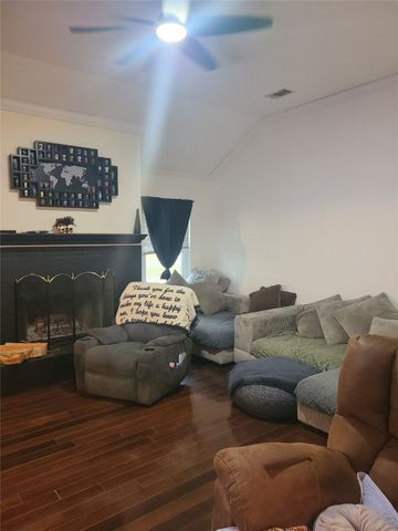 1605 Top Bluff Lane, Shreveport, LA 71109