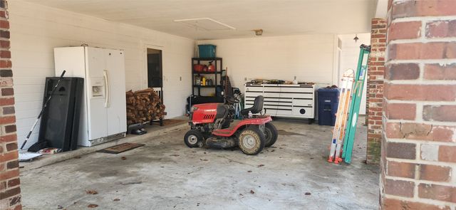 1605 Top Bluff Lane, Shreveport, LA 71109