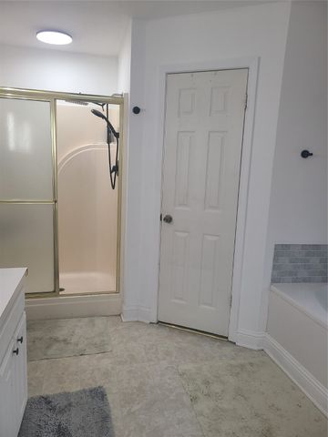 1605 Top Bluff Lane, Shreveport, LA 71109