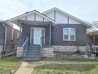5226 Saint Louis Avenue, St Louis, MO 63115