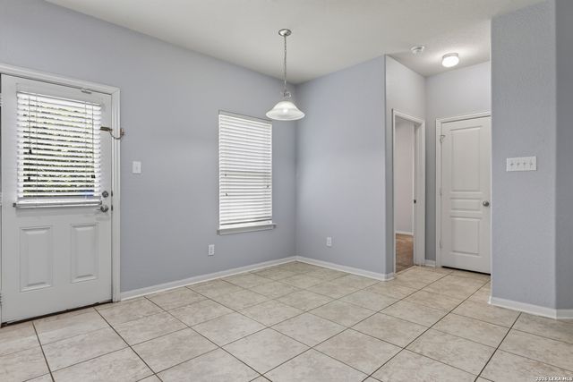 1926 Laurel Pathway, San Antonio, TX 78245