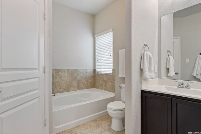 1926 Laurel Pathway, San Antonio, TX 78245
