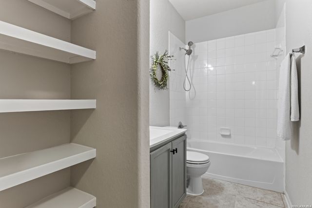 1926 Laurel Pathway, San Antonio, TX 78245
