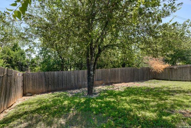 1926 Laurel Pathway, San Antonio, TX 78245