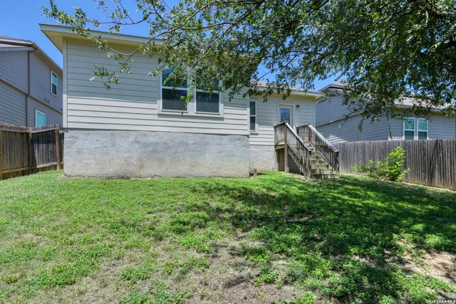 1926 Laurel Pathway, San Antonio, TX 78245