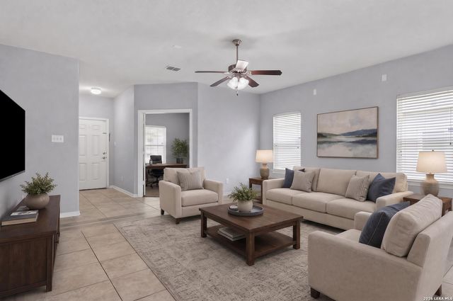 1926 Laurel Pathway, San Antonio, TX 78245