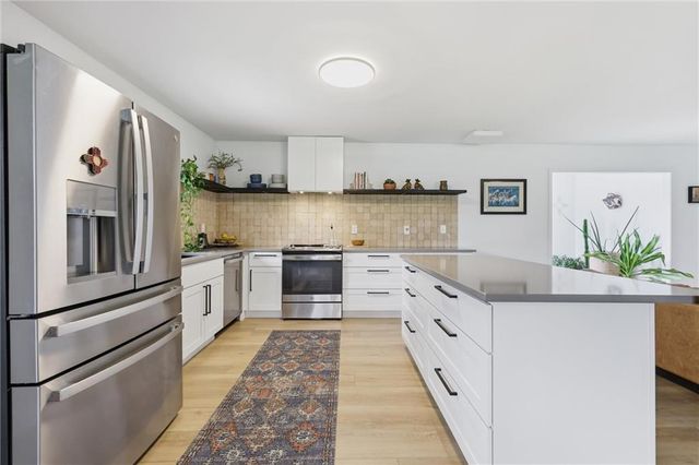 23485 W 207th Street, Spring Hill, KS 66083
