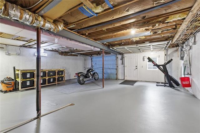 23485 W 207th Street, Spring Hill, KS 66083