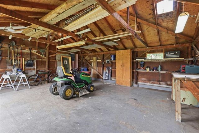 23485 W 207th Street, Spring Hill, KS 66083