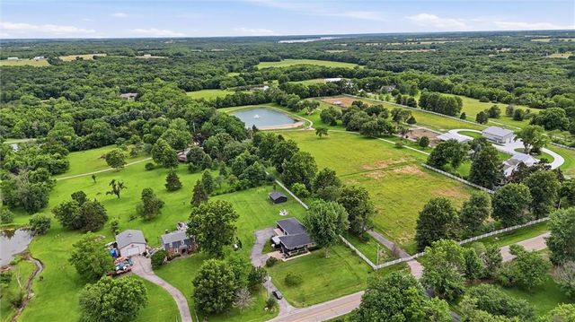 23485 W 207th Street, Spring Hill, KS 66083