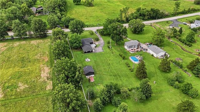 23485 W 207th Street, Spring Hill, KS 66083