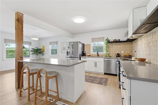 23485 W 207th Street, Spring Hill, KS 66083