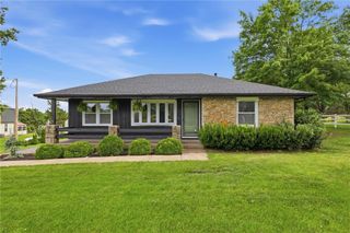 23485 W 207th Street, Spring Hill, KS 66083