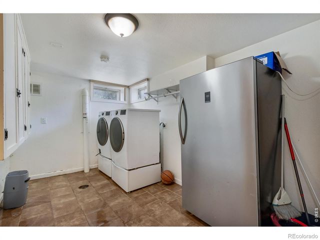 327 W Eisenhower Boulevard, Loveland, CO 80537