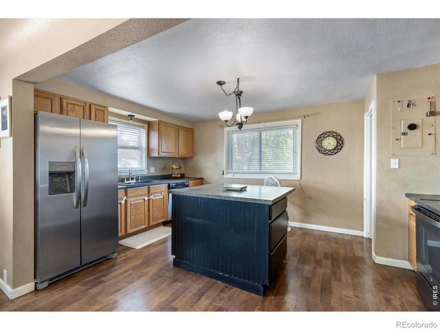 327 W Eisenhower Boulevard, Loveland, CO 80537