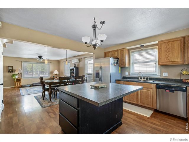 327 W Eisenhower Boulevard, Loveland, CO 80537