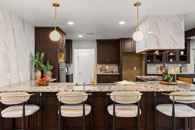 2324 Wooded Acres Drive, Waco, TX 76710