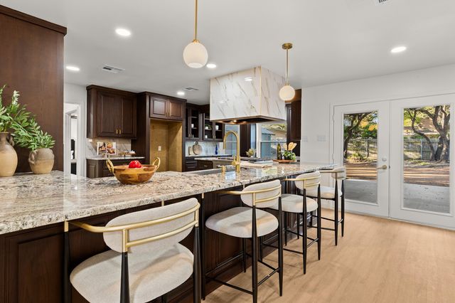 2324 Wooded Acres Drive, Waco, TX 76710