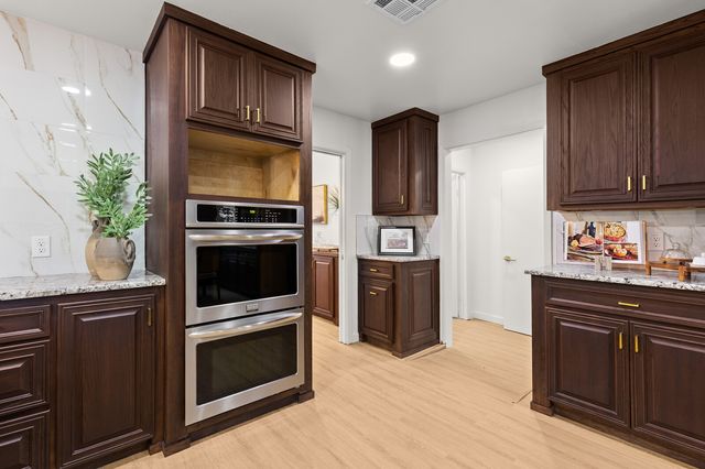 2324 Wooded Acres Drive, Waco, TX 76710