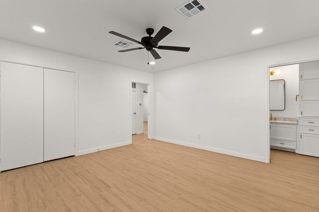 2324 Wooded Acres Drive, Waco, TX 76710