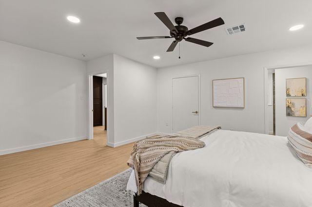 2324 Wooded Acres Drive, Waco, TX 76710