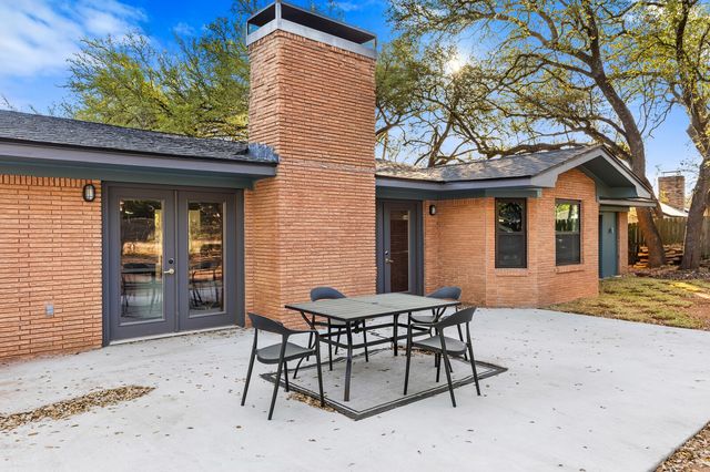 2324 Wooded Acres Drive, Waco, TX 76710