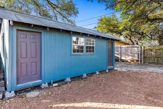 2324 Wooded Acres Drive, Waco, TX 76710