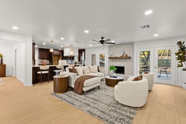 2324 Wooded Acres Drive, Waco, TX 76710