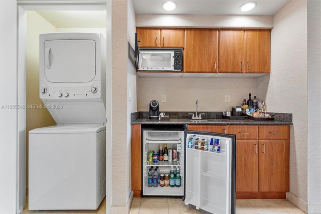 18001 Collins Avenue 1817, Sunny Isles Beach, FL 33160