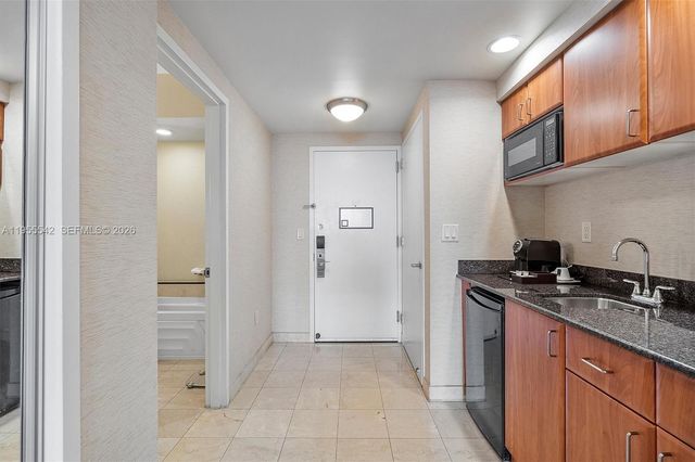 18001 Collins Avenue 1817, Sunny Isles Beach, FL 33160
