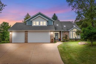 W247S6795 Sugar Maple Drive, Waukesha, WI 53189